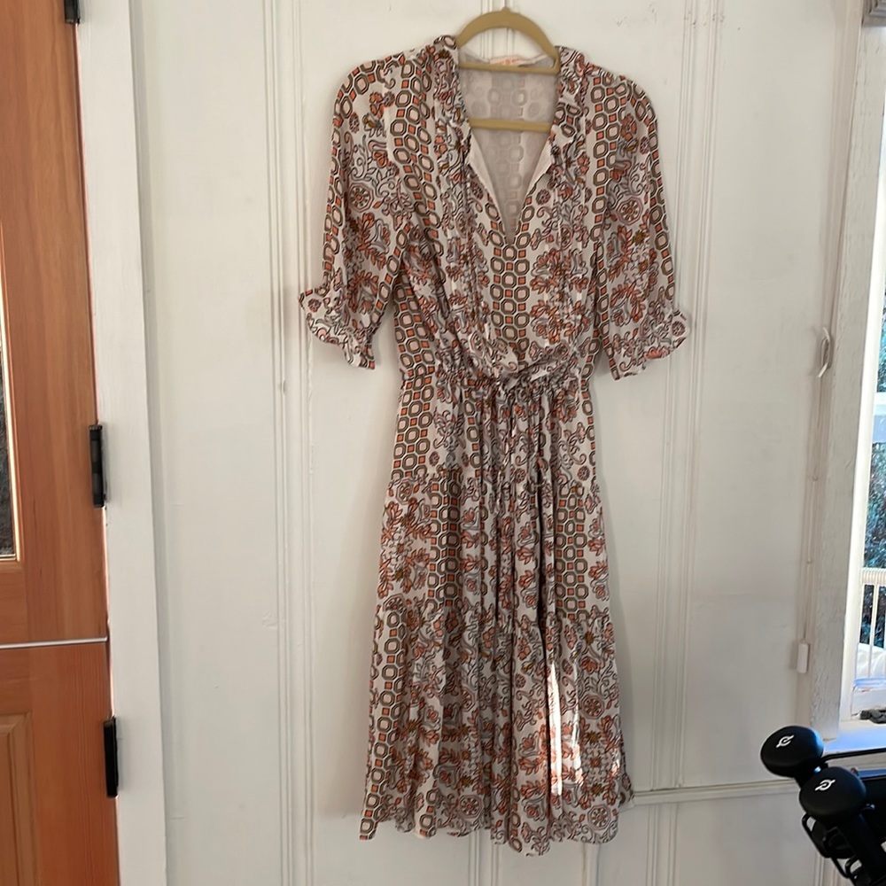 Tory Burch Serena printed silk dress sz 8 but can fit smaller sizes